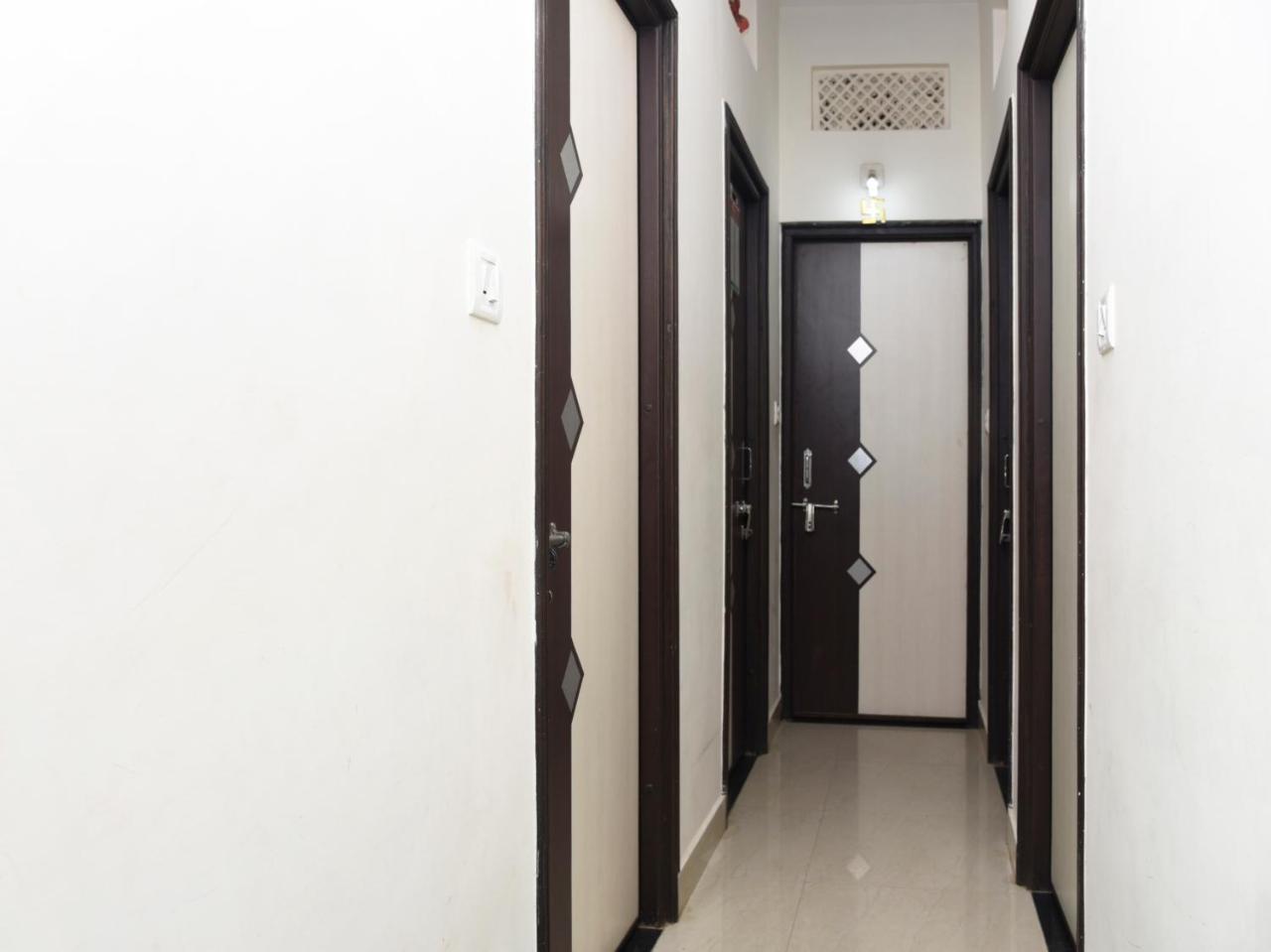 Elegant 1Br Stay In Mount Abu Central ภายนอก รูปภาพ