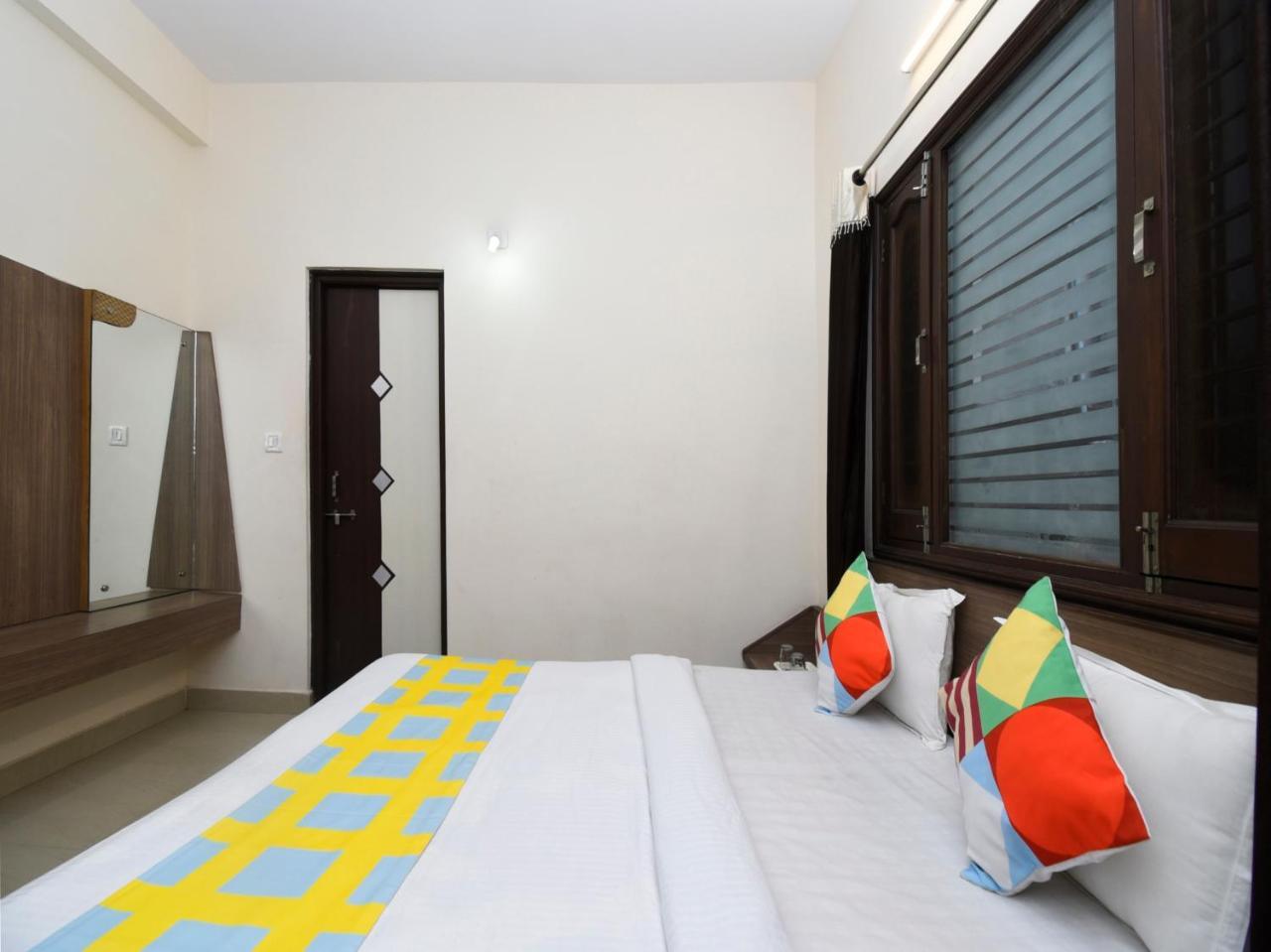 Elegant 1Br Stay In Mount Abu Central ภายนอก รูปภาพ