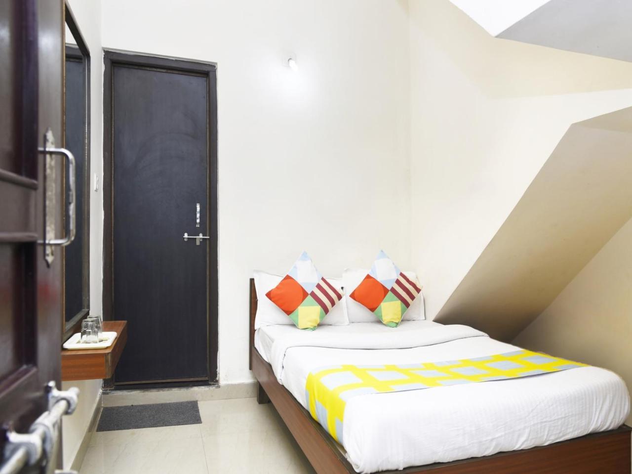 Elegant 1Br Stay In Mount Abu Central ภายนอก รูปภาพ