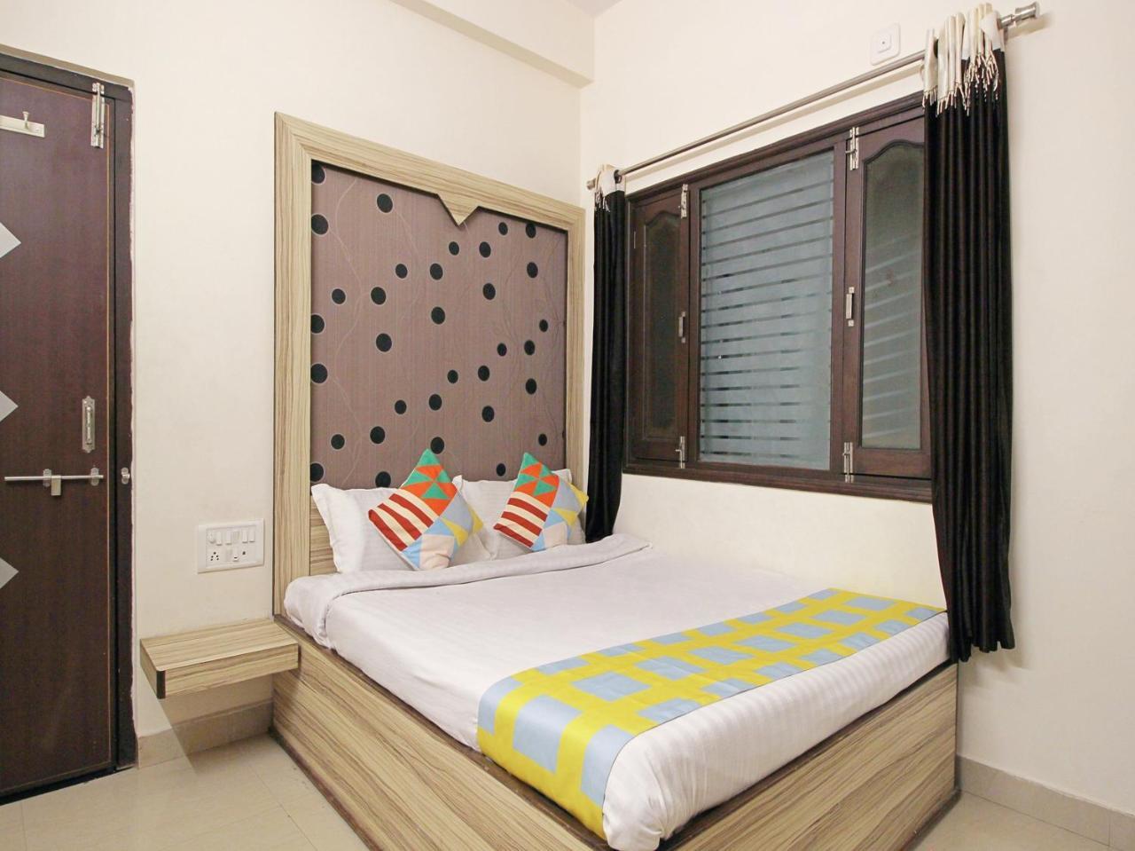 Elegant 1Br Stay In Mount Abu Central ภายนอก รูปภาพ