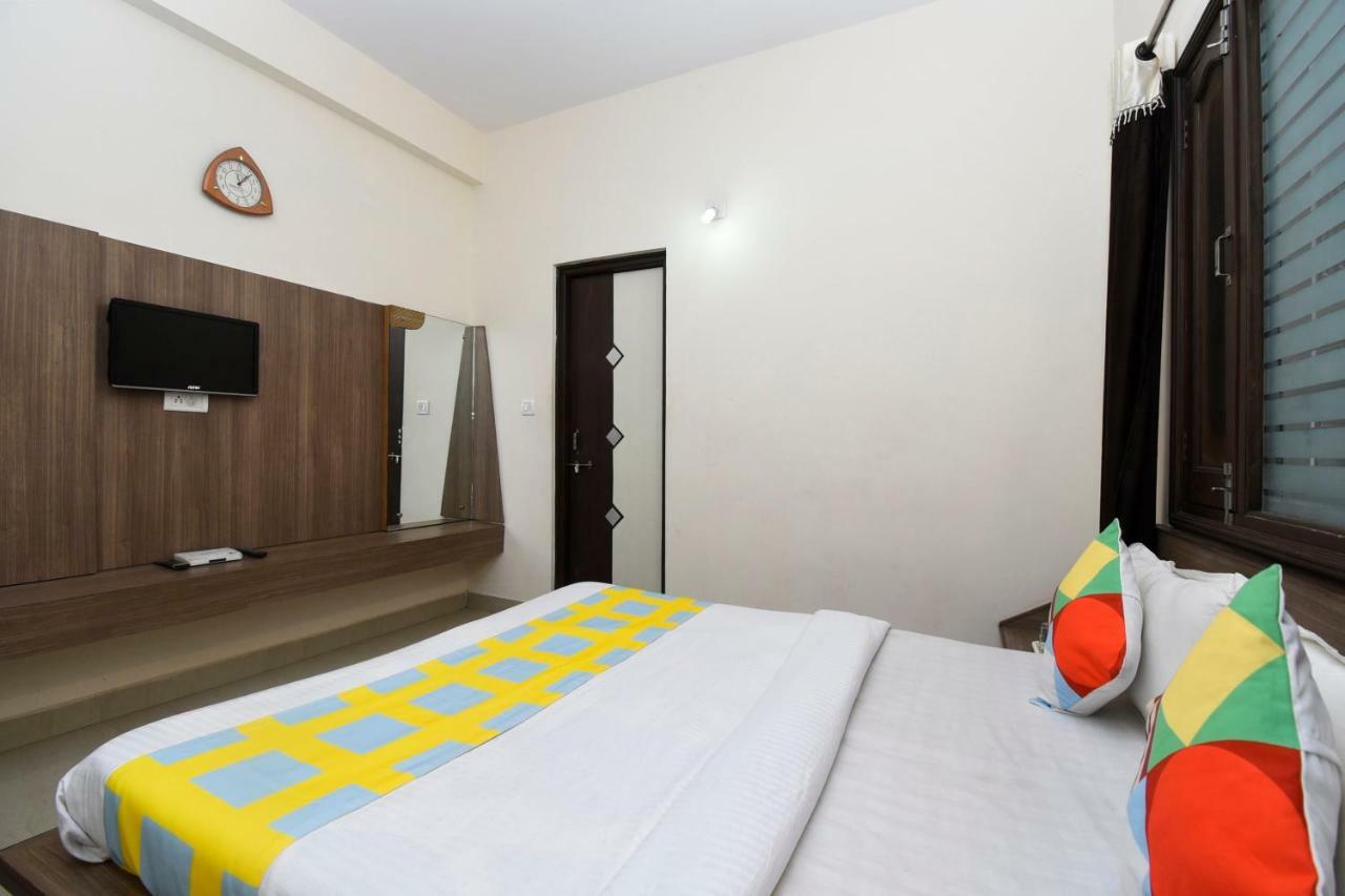 Elegant 1Br Stay In Mount Abu Central ภายนอก รูปภาพ