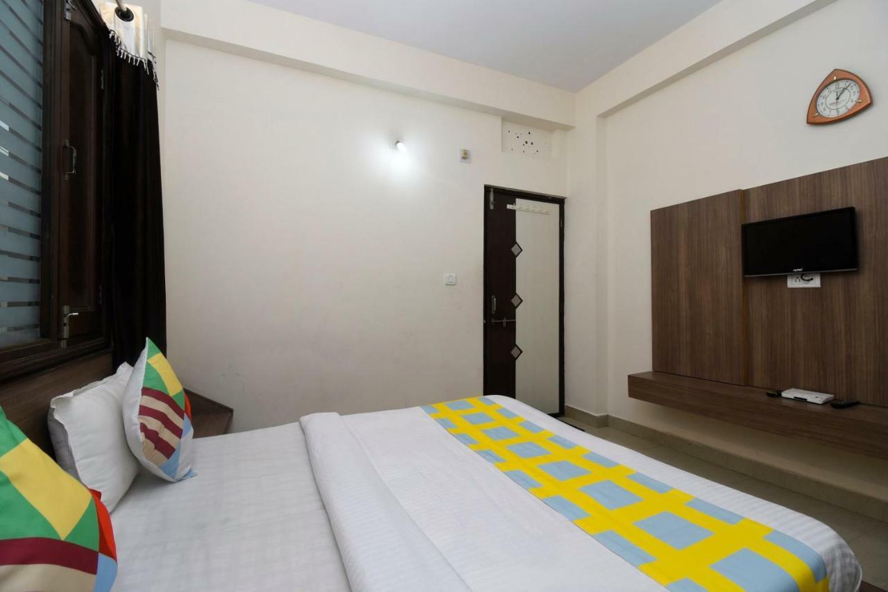 Elegant 1Br Stay In Mount Abu Central ภายนอก รูปภาพ